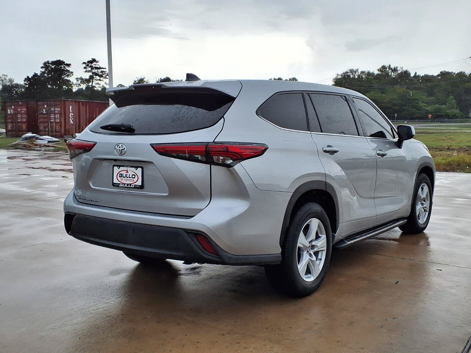 Used 2022 Celestial Silver Metallic Toyota L image 6