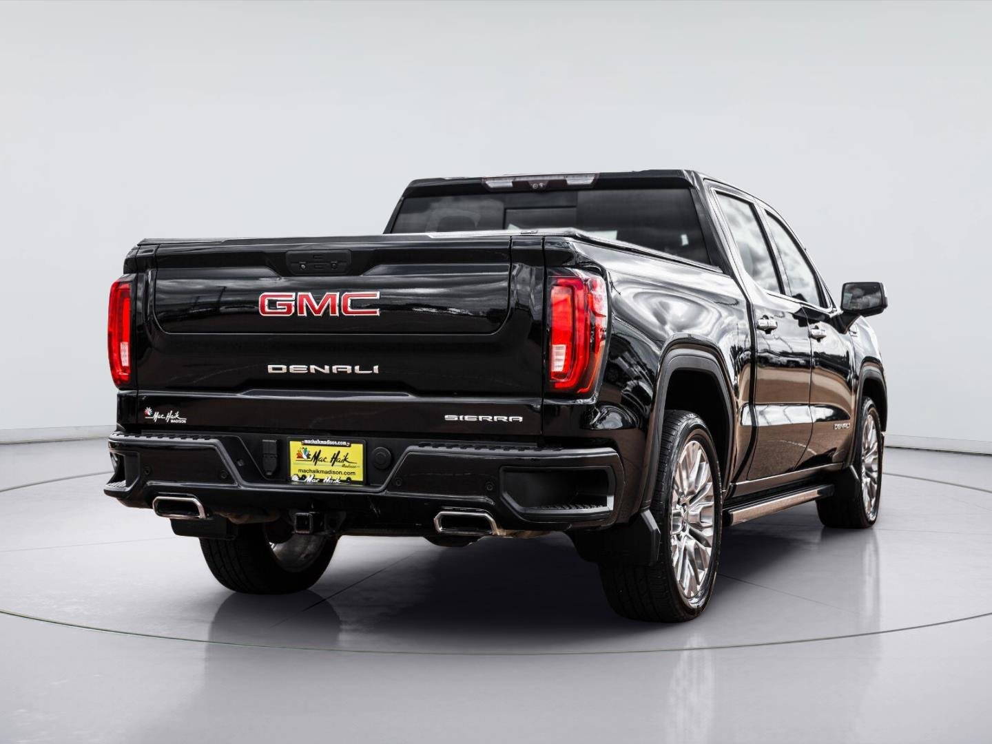 Certified Used 2020 ONYX BLACK GMC Denali image 9