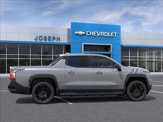 2026 Chevrolet Silverado EV LT - Photo 7