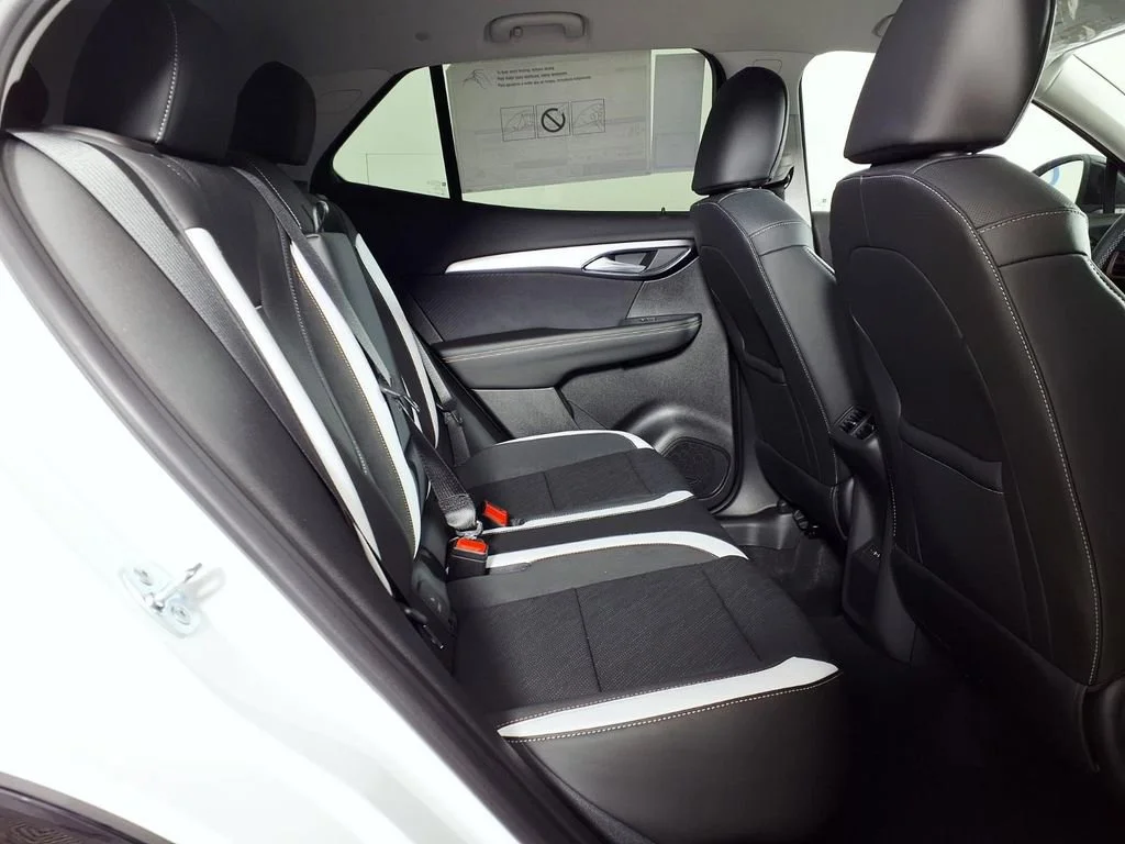 New 2026 Summit White Buick Sport Touring image 28