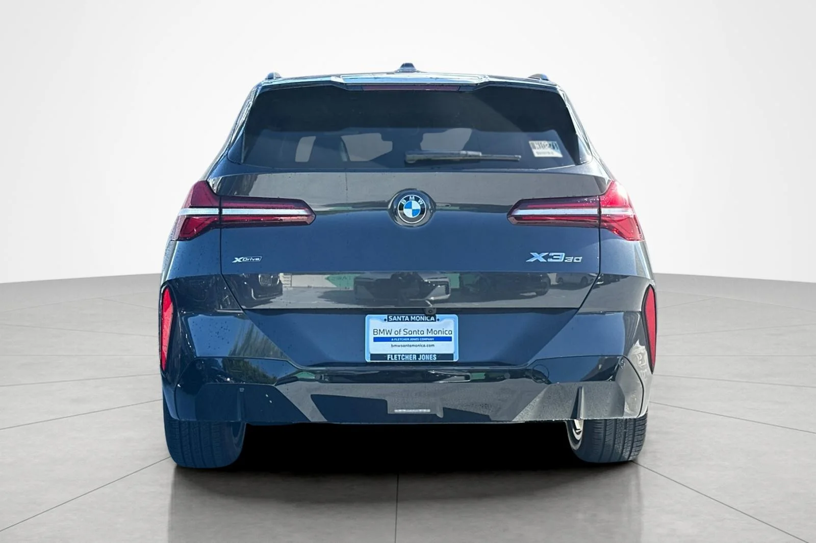 New 2026 Dark Graphite Metallic BMW 30 xDrive image 4