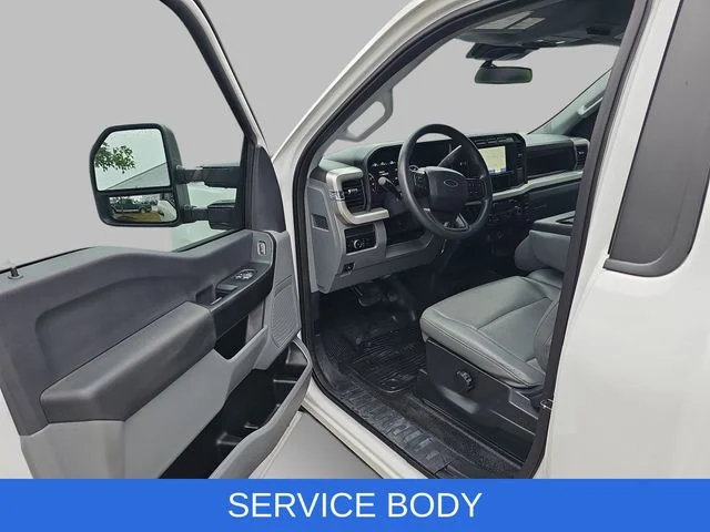 Used 2023 White Ford XL image 17
