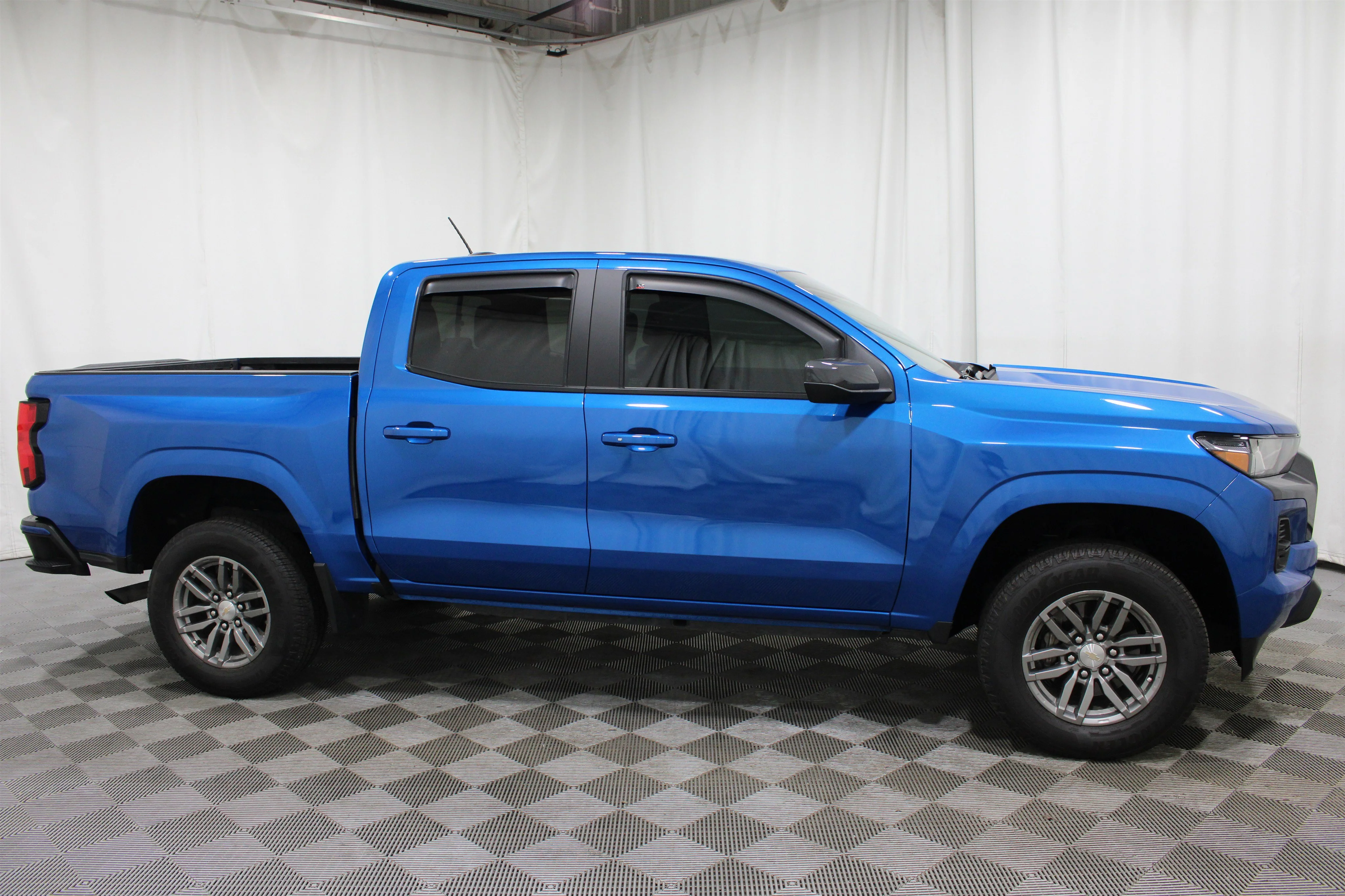2023 Chevrolet Colorado LT - Photo 27