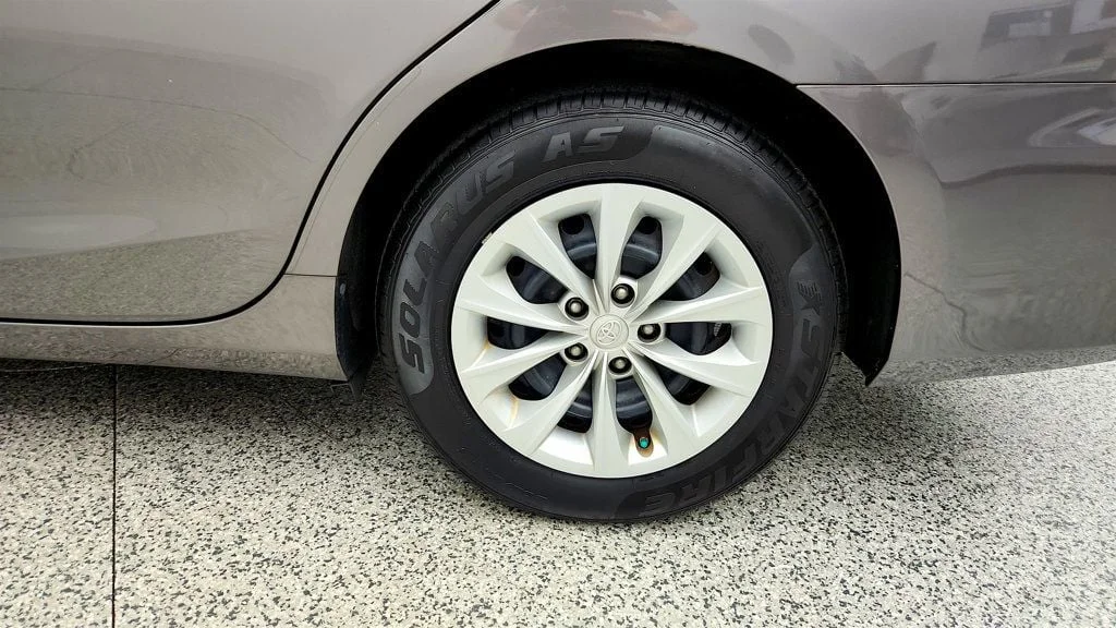Used 2015 Predawn Gray Mica Toyota 4dr Sedan I4 Automatic LE image 9