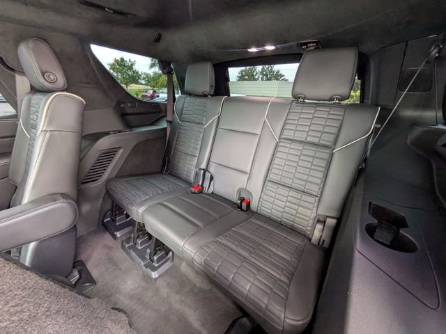 Used 2025 White Cadillac V-Series image 15