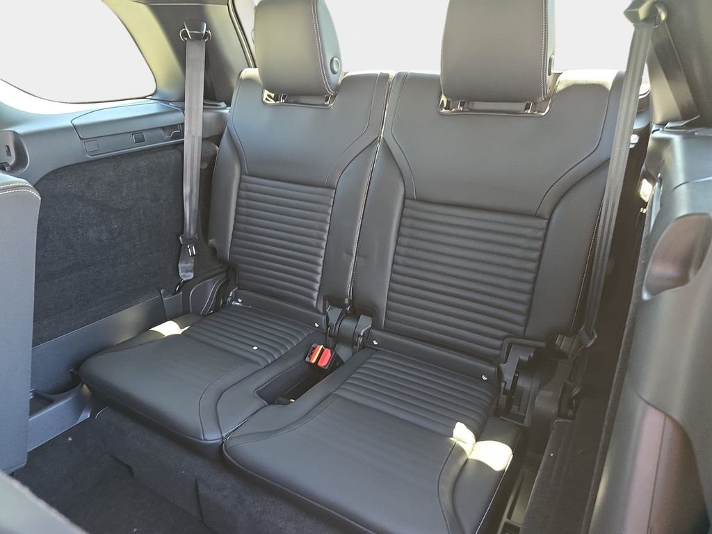 New 2026 Santorini Black Land Rover S image 13