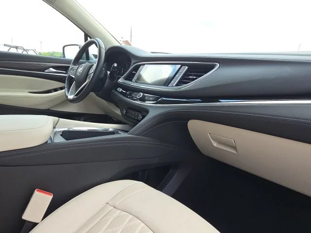 Used 2023 Green Buick Avenir image 24