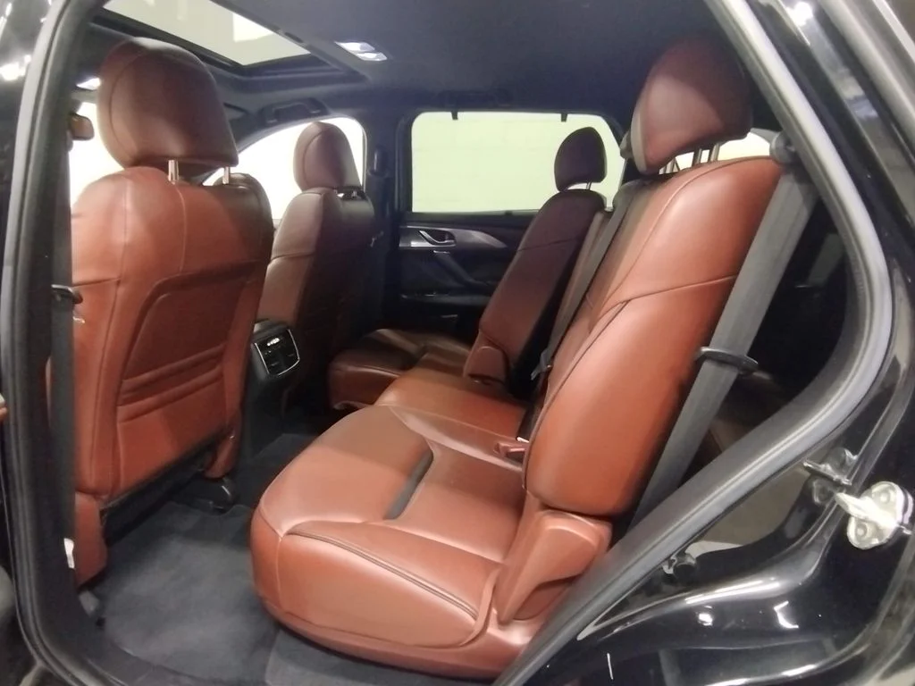 Used 2017 Black Mazda Signature image 26