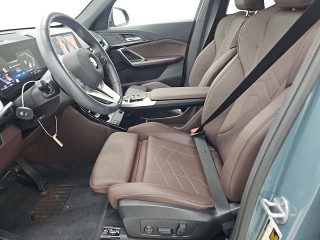 Certified Used 2025 Cape York Green Metallic BMW xDrive28i image 4