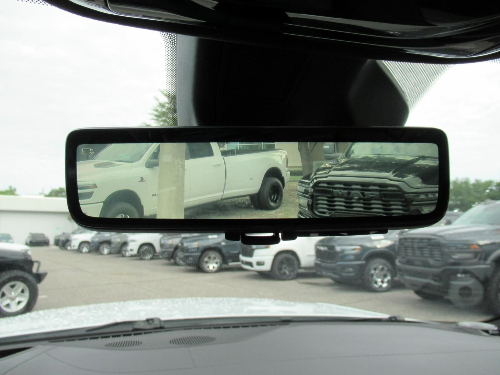 Used 2023 White Jeep Summit image 29