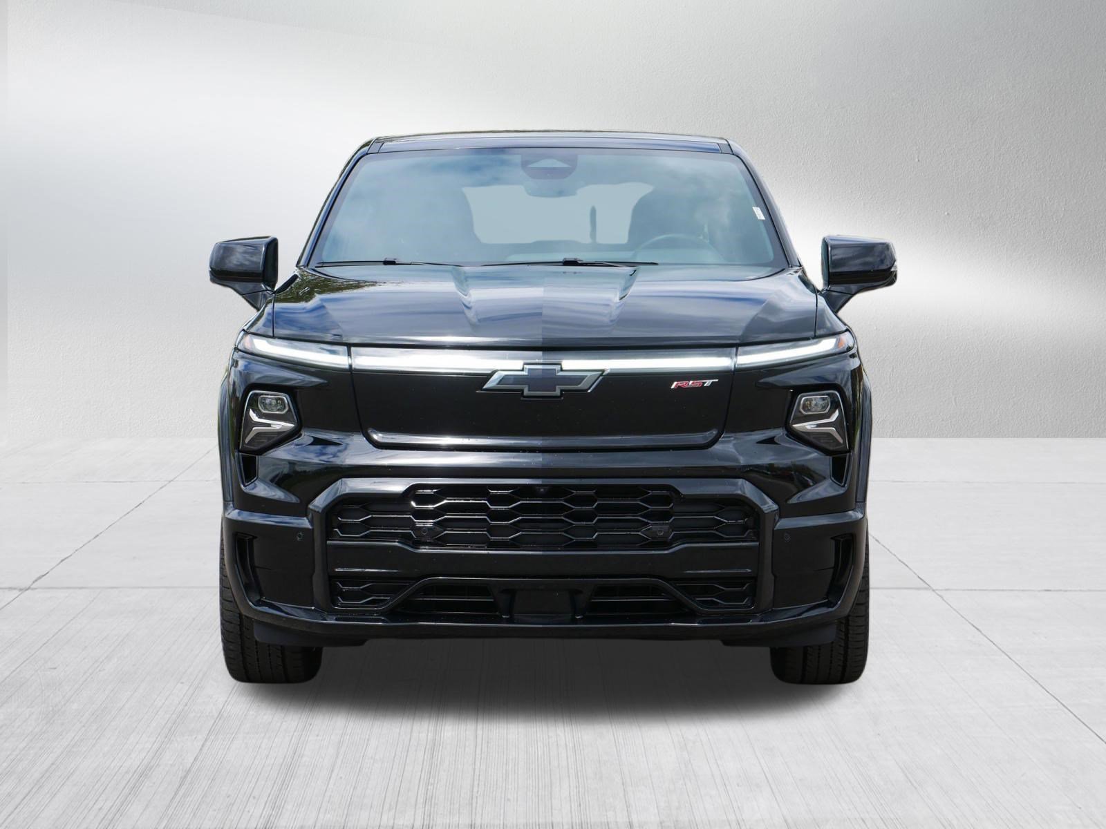 Used 2025 Chevrolet Silverado EV RST with VIN 1GC402EL5SU404391 for sale in Vadnais Heights, Minnesota
