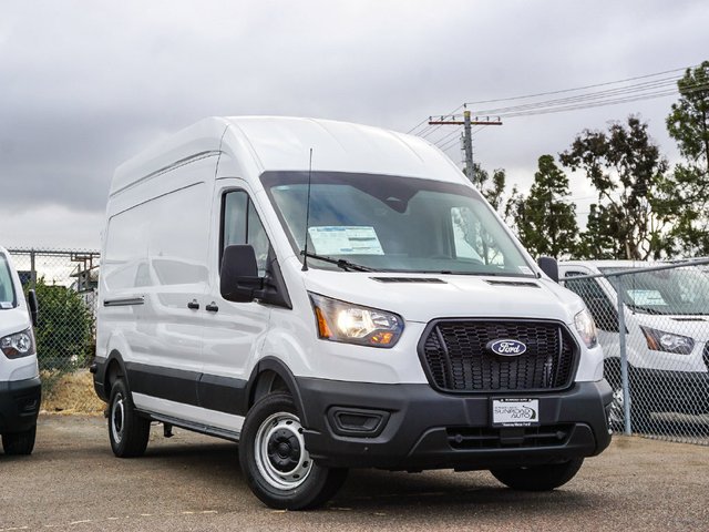 2027 Ford Transit-250 Base