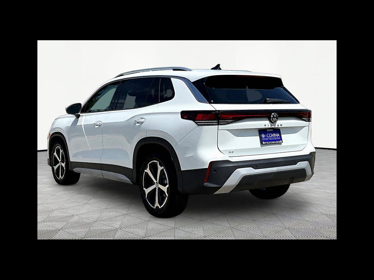 New 2026 Pure White Volkswagen 2.0T SE image 4