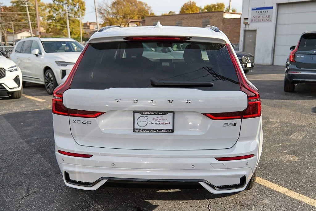New 2026 Crystal White Volvo Core image 8