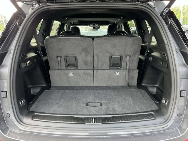 New 2026 Baltic Gray Metallic Clear-Coat Exterior Paint Jeep Altitude image 19