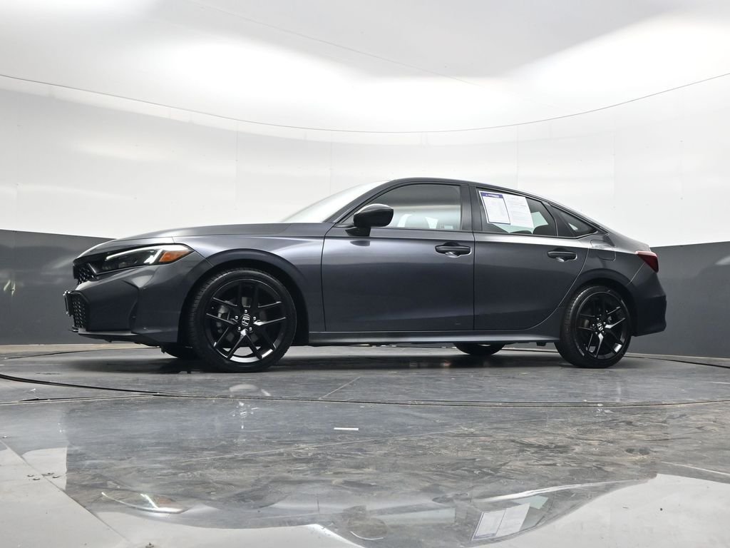 Used 2025  Honda Sport image 42