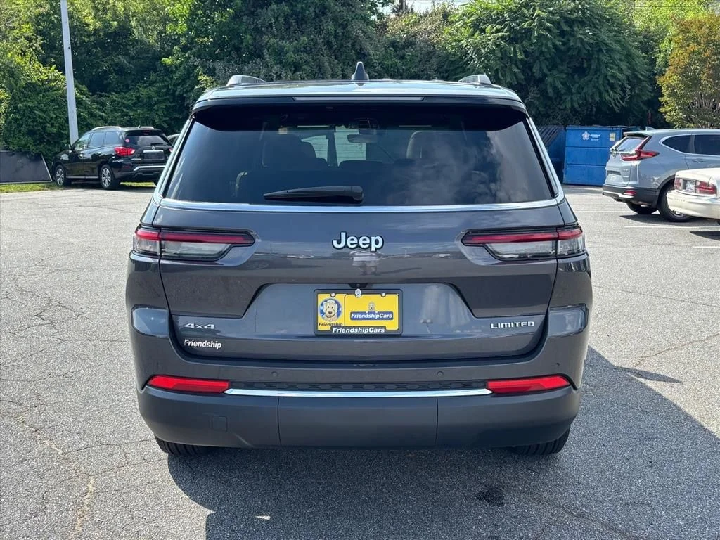 Used 2025 Gray Jeep Limited image 25