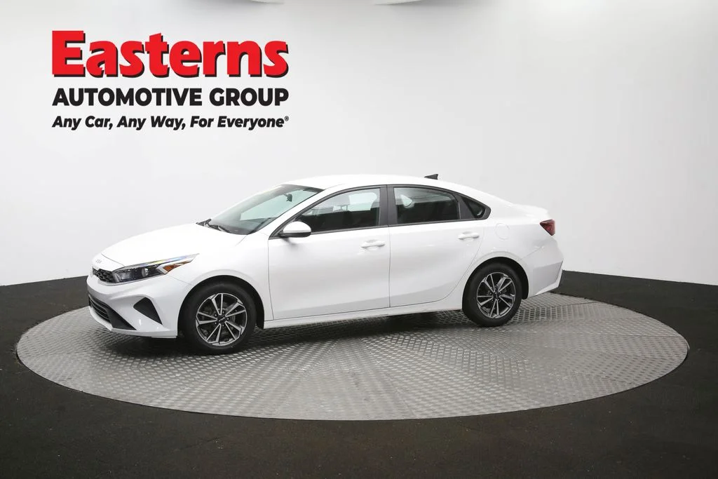Used 2023 White Kia LXS image 57