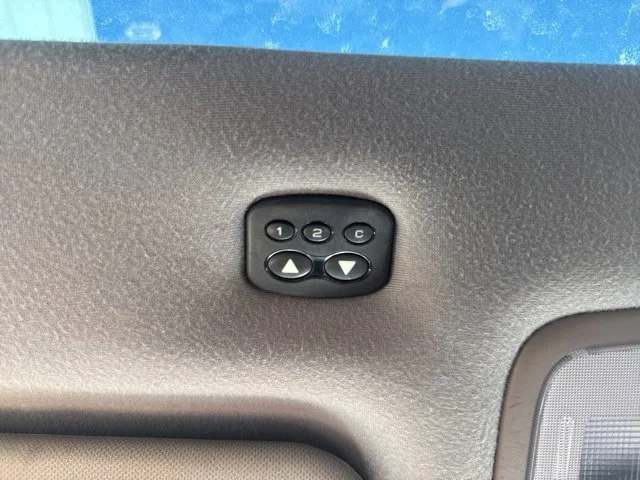 Used 2011 Blue Hyundai GLS image 18