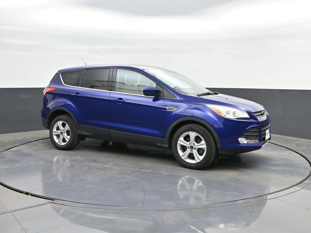 Used 2015 Blue Ford SE image 17