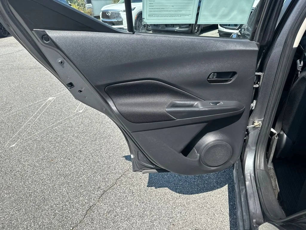 Used 2022 Gray Nissan S image 17