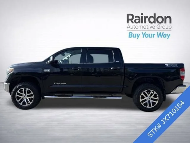 Used 2018 Midnight Black Metallic Toyota SR5 image 4