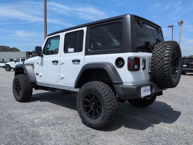 New 2026 Bright White Clear-Coat Exterior Paint Jeep Sport S image 3