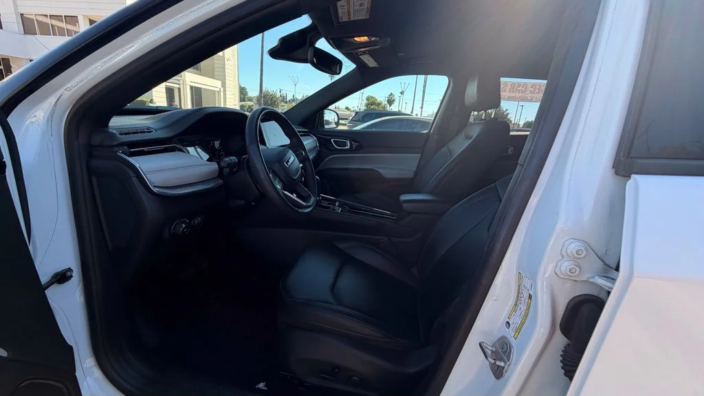 Used 2024 Bright White Clearcoat Jeep Limited image 6