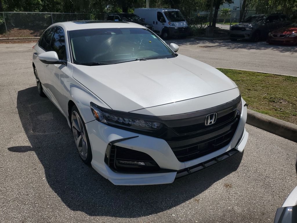 Used 2019 White Honda Touring 2.0T image 1