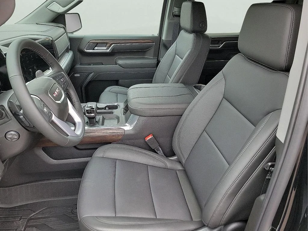 2026 GMC Sierra 1500 SLT - Photo 14