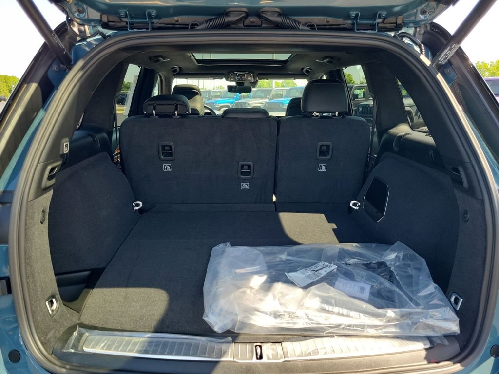 New 2026 Steel Blue Exterior Paint Jeep Summit image 9