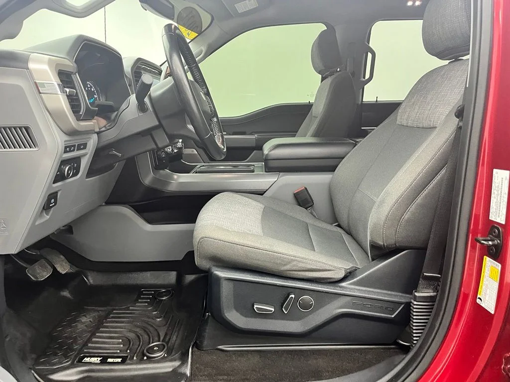 Used 2021  Ford XLT image 18