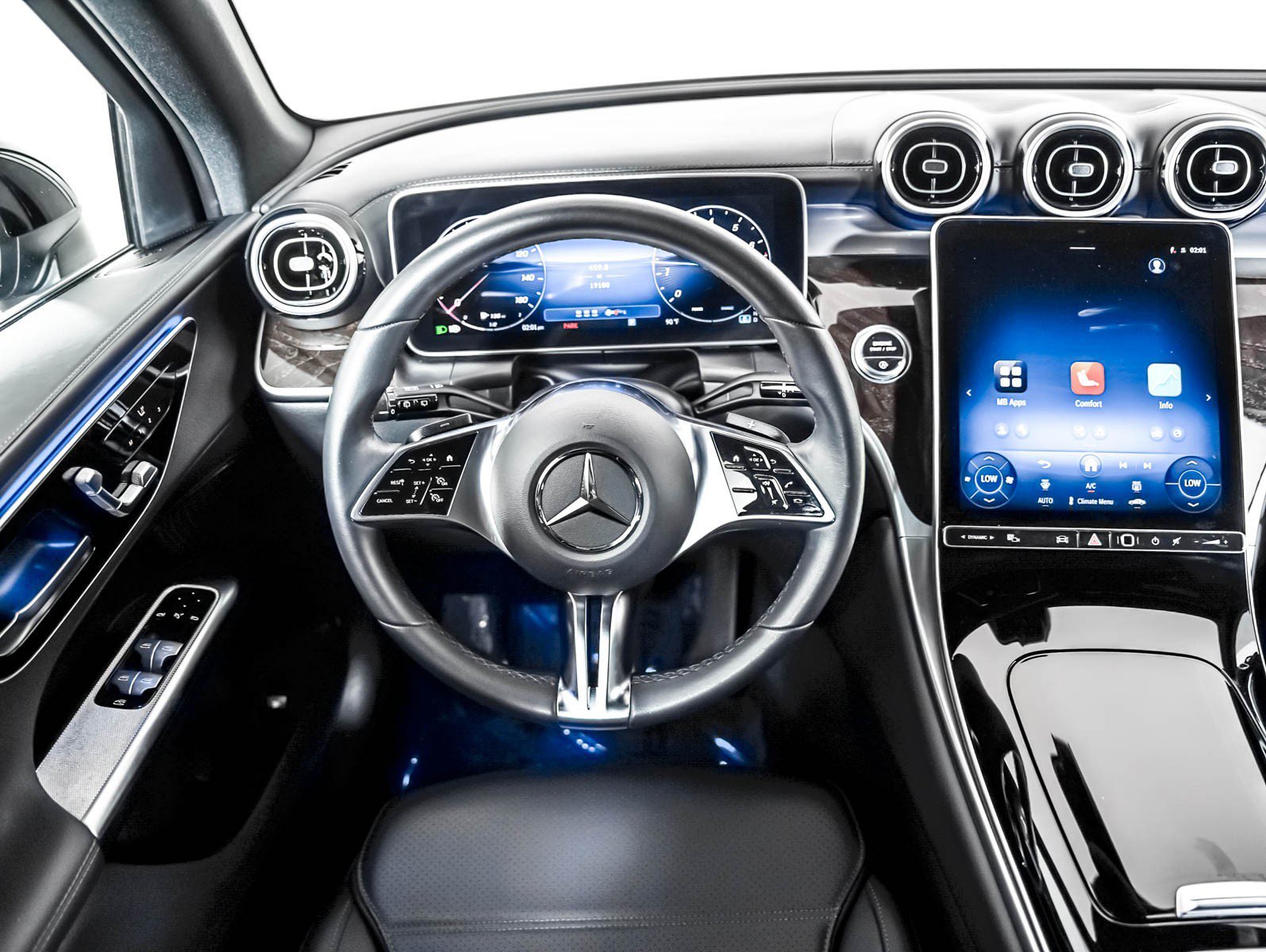 Certified Used 2025 Black Mercedes-Benz GLC 300 image 15