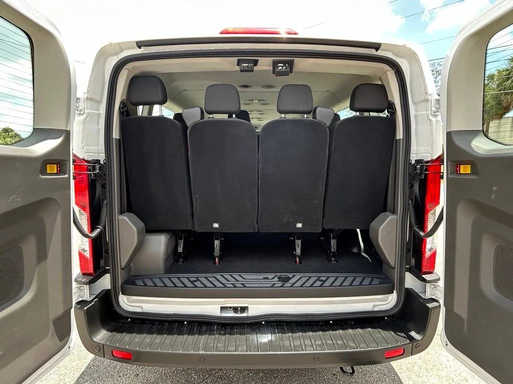 Certified Used 2025 Oxford White Ford XLT image 31