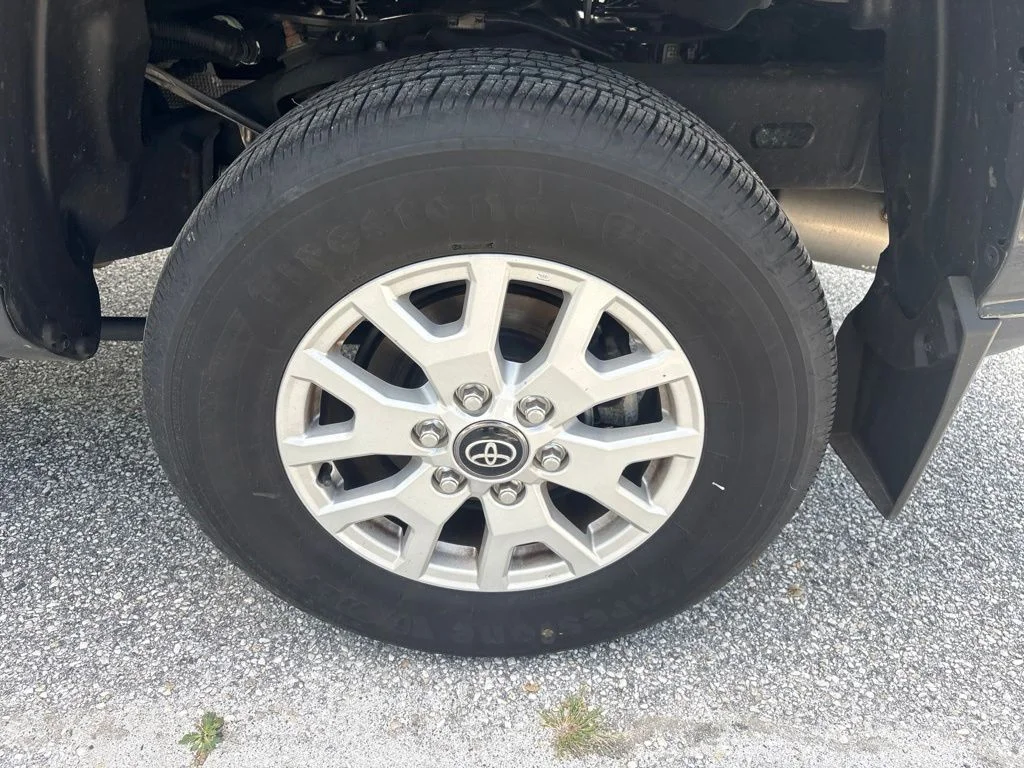 Used 2024  Toyota SR5 image 23