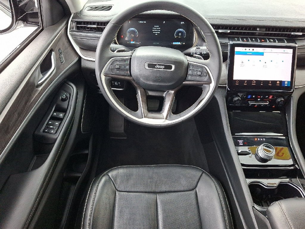 Used 2023 Bright White Clearcoat Jeep Limited image 13