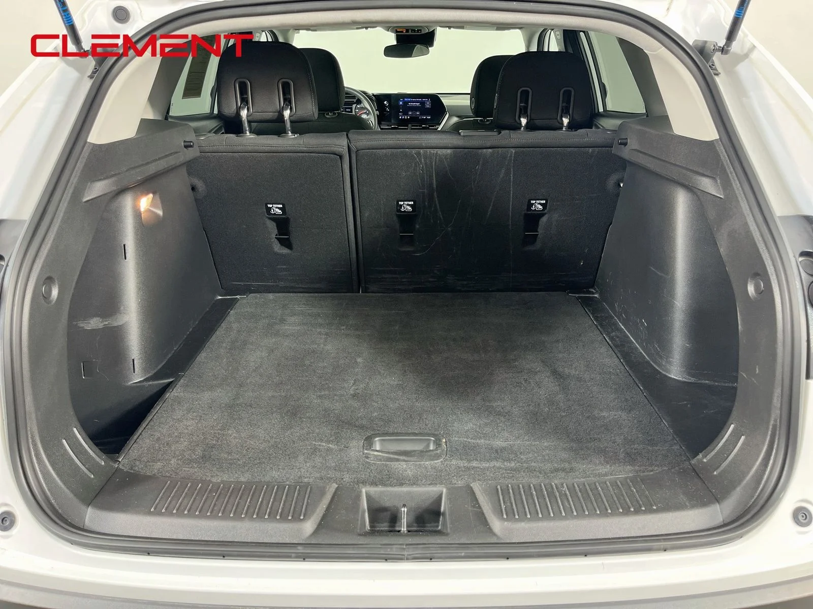 Used 2024 White Chevrolet LS image 10