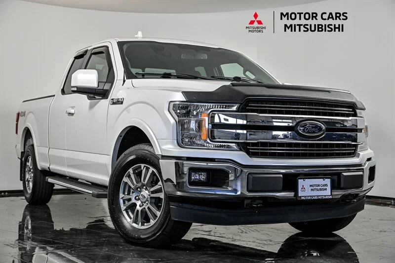Used 2018 White Platinum Metallic Tri-Coat Ford Lariat image 1