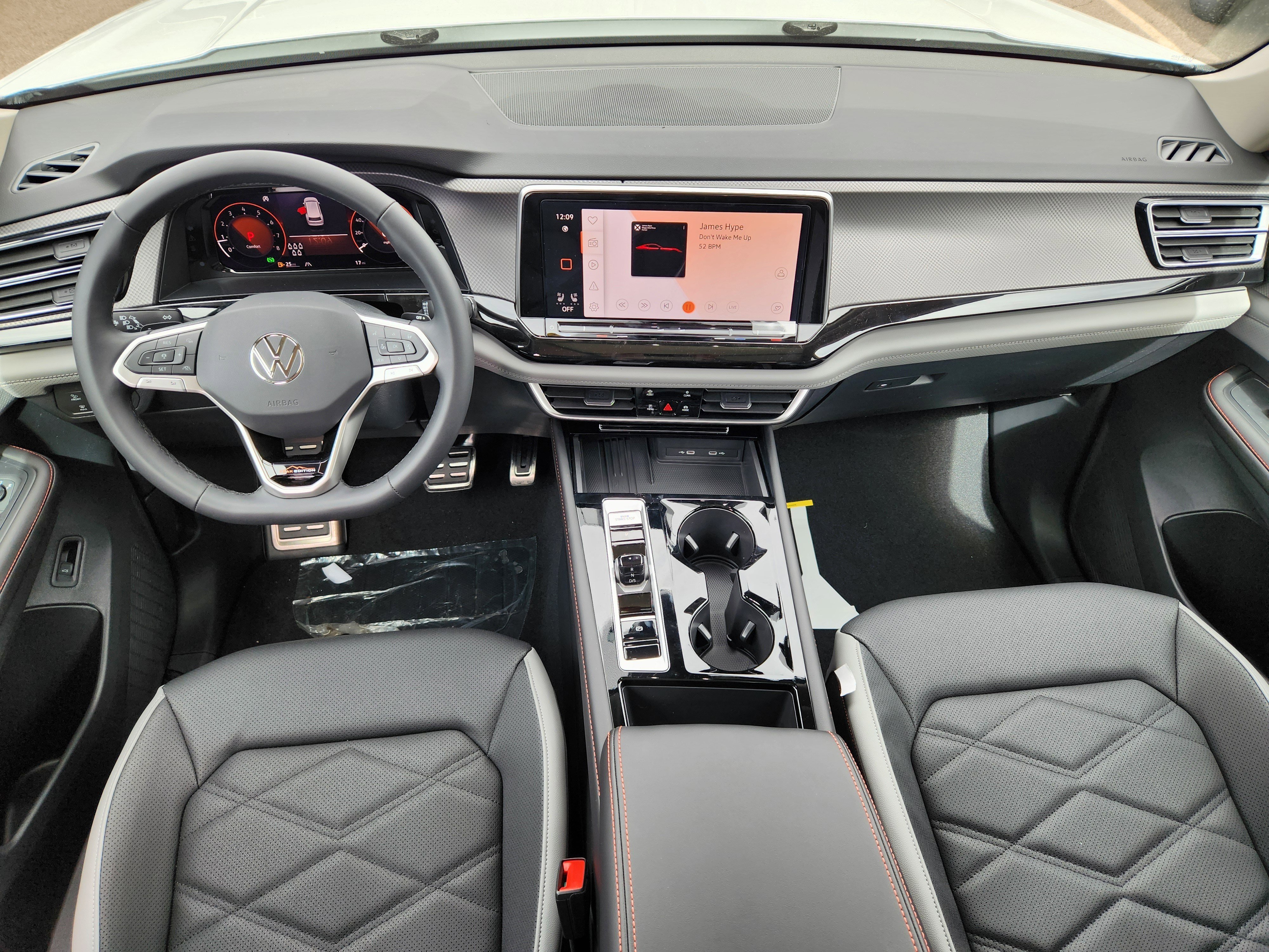 New 2026 White Volkswagen 2.0T Peak Edition image 15