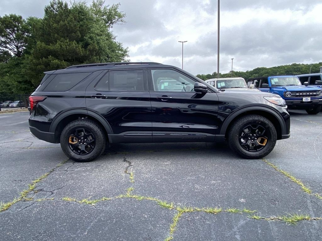 New 2026 Agate Black Metallic Ford Tremor® image 2