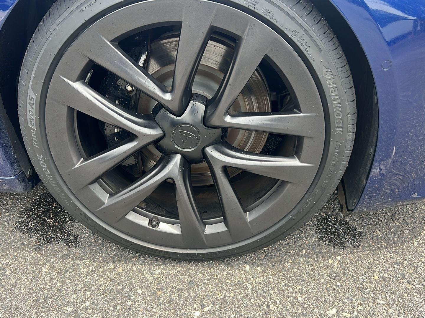 Used 2022 Deep Blue Metallic Tesla Base image 9