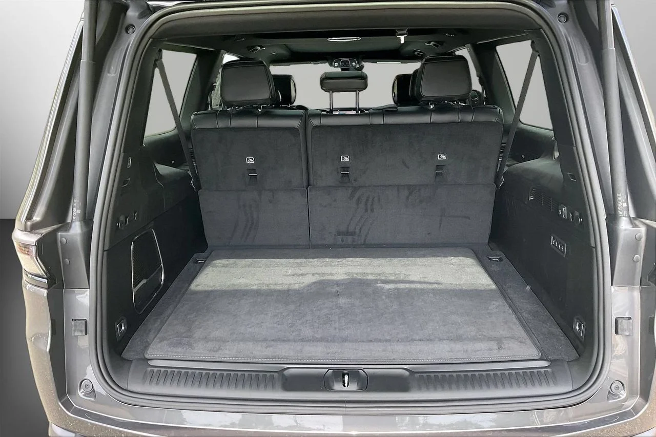 New 2026 Baltic-Gray Metallic Clear-Coat Exterior Paint Jeep Limited Altitude image 26