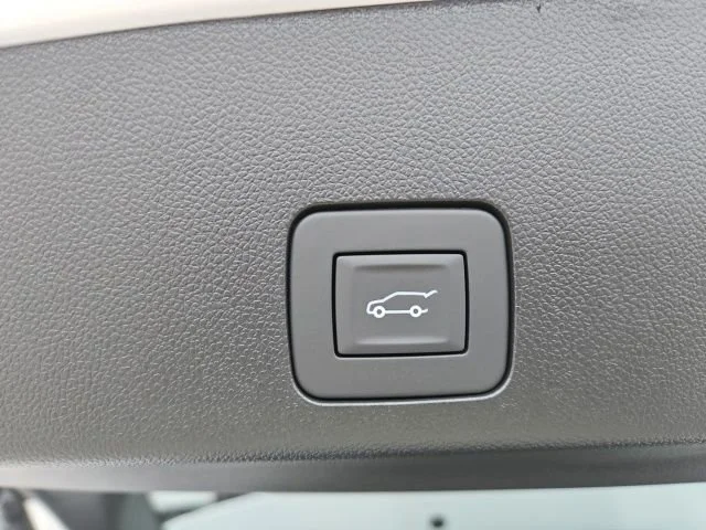 New 2026 Summit White Buick Preferred image 11