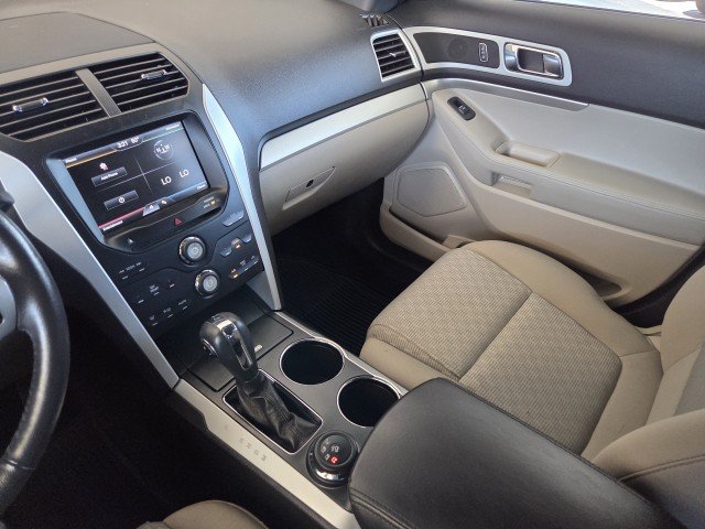 Used 2013 White Ford XLT image 25