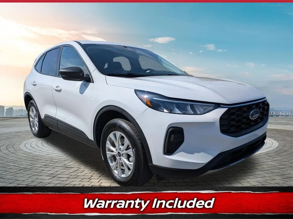 Used 2025 Oxford White Ford Active image 1