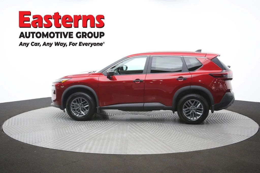 Used 2023 Red Nissan S image 59