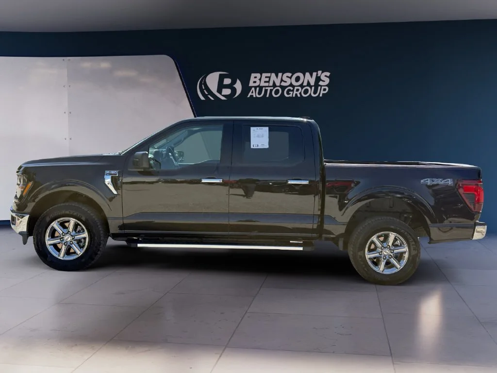 Used 2025 Black Ford XLT image 2