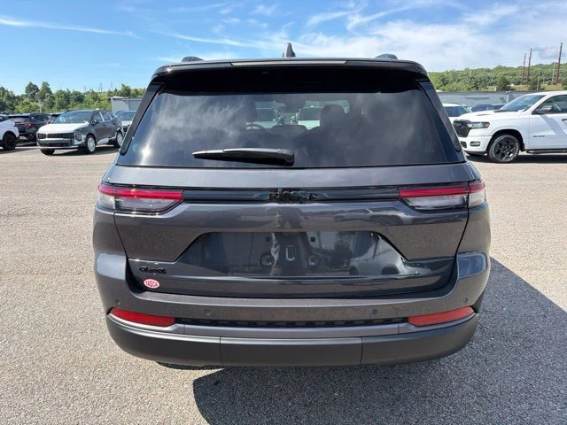 New 2026 Gray Jeep Altitude image 6
