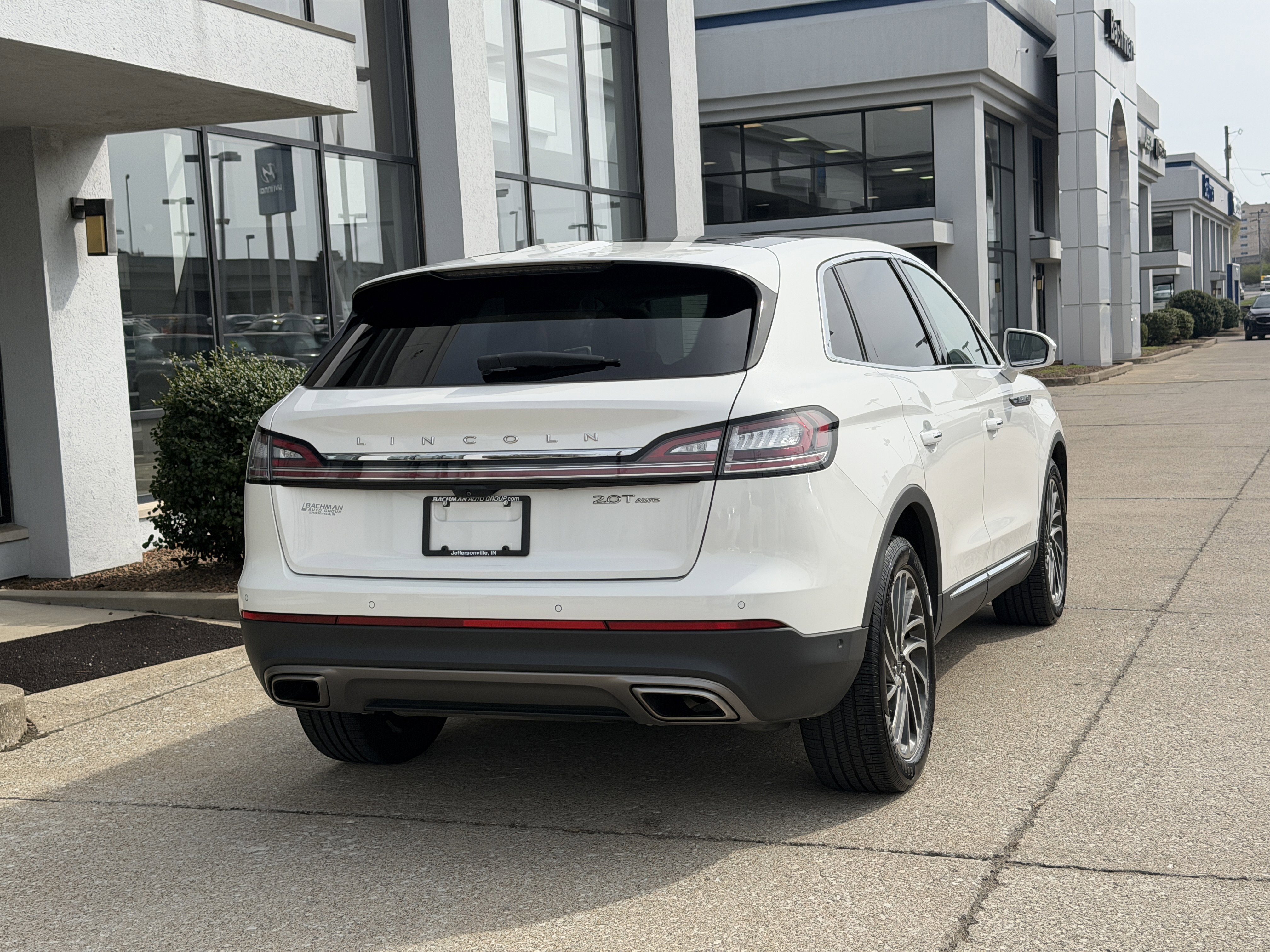 Used 2020 Pristine White Lincoln Reserve image 5