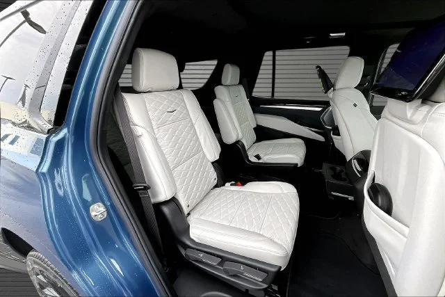 2026 Cadillac Escalade Platinum Sport - Photo 10